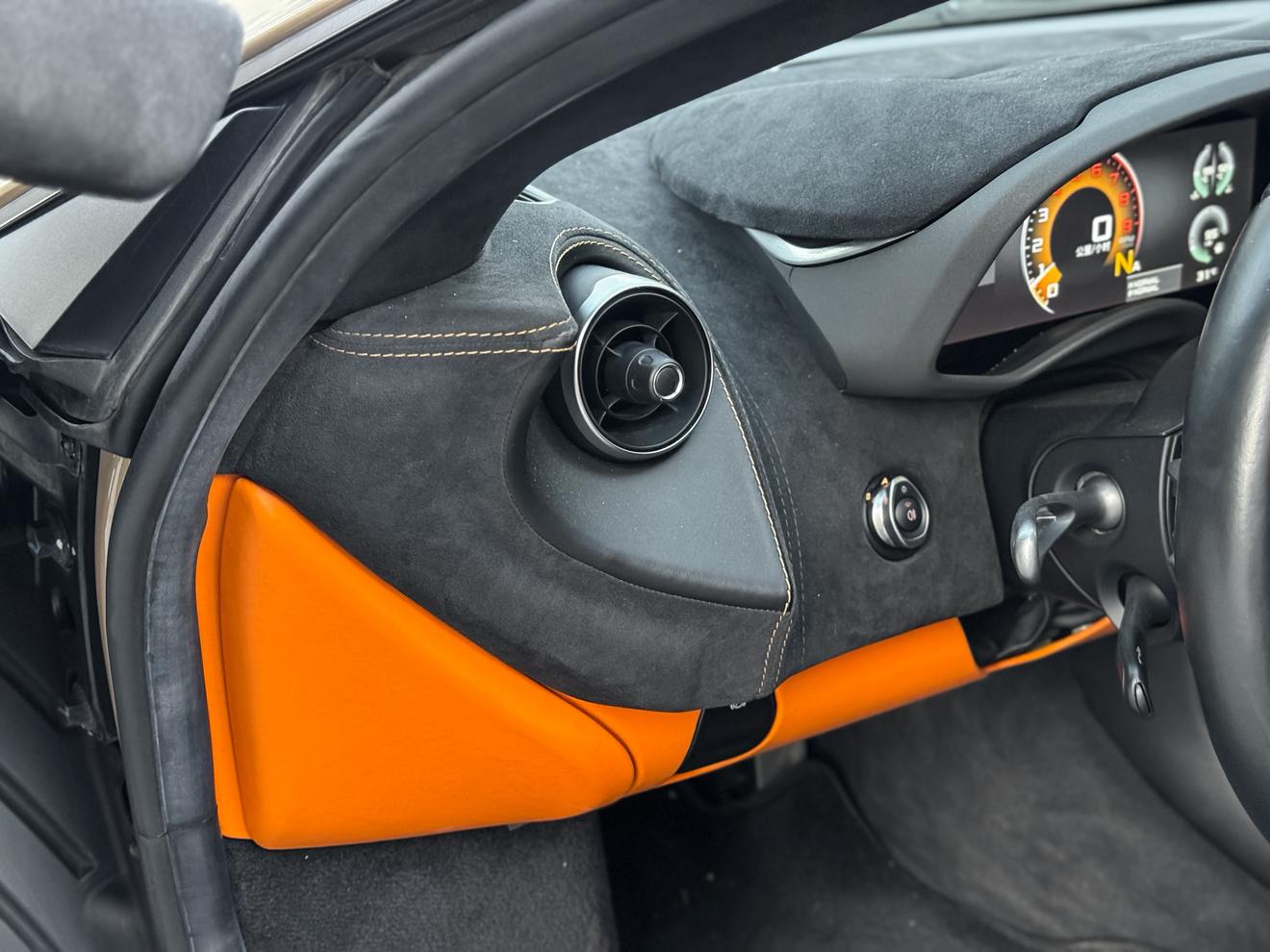 McLaren 540C 2017 thumb 6