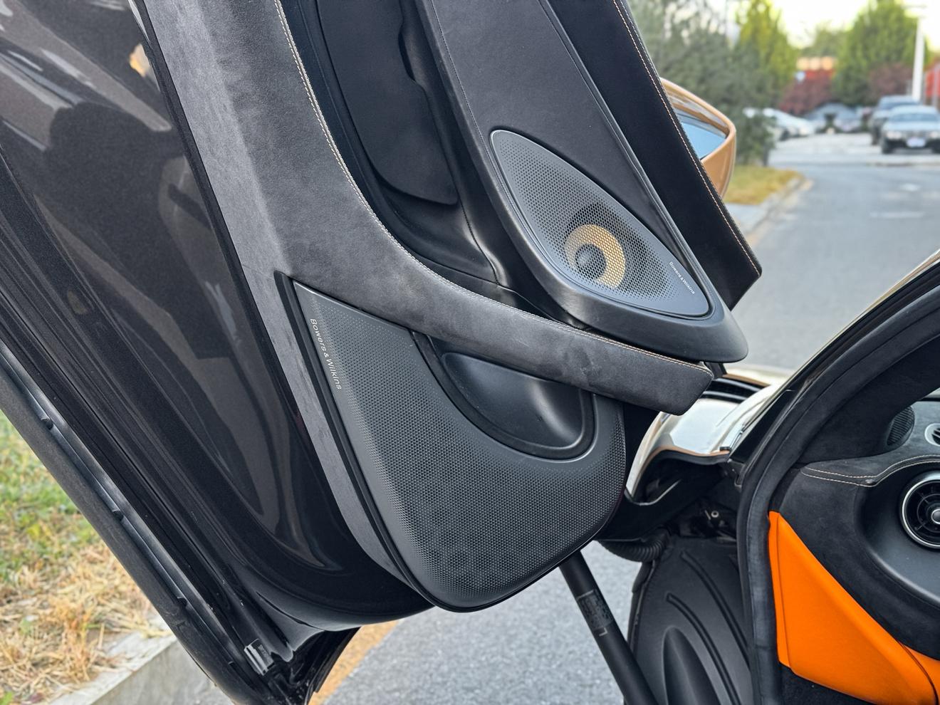 McLaren 540C 2017 thumb 9