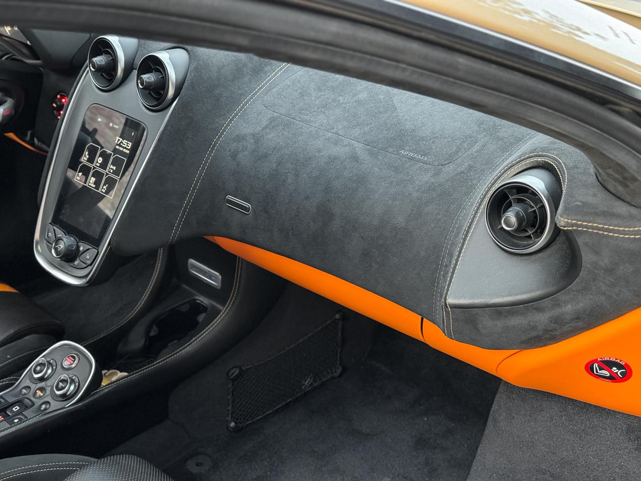 McLaren 540C 2017 thumb 11