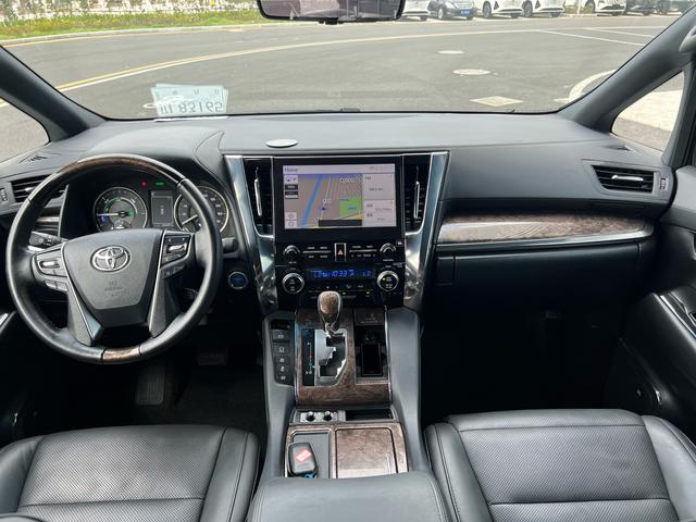 Toyota Vellfire 2022 thumb 3