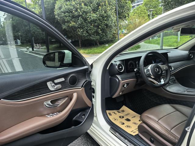 Mercedes-Benz E-Class 2019 thumb 8