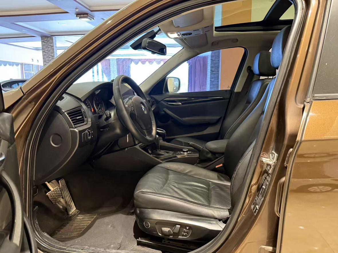 BMW X1 2012 thumb 6