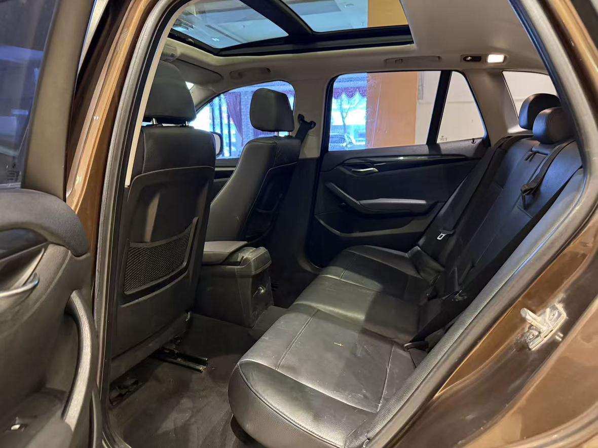 BMW X1 2012 thumb 7