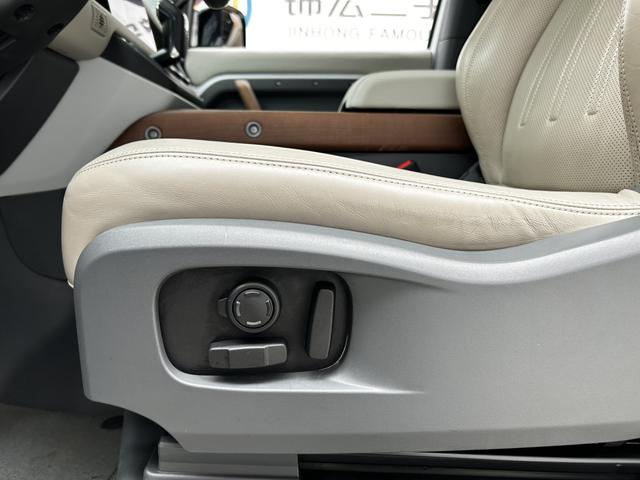 Land Rover Defender 2022 thumb 3