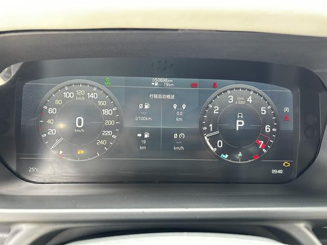 Land Rover Defender 2022 thumb 6