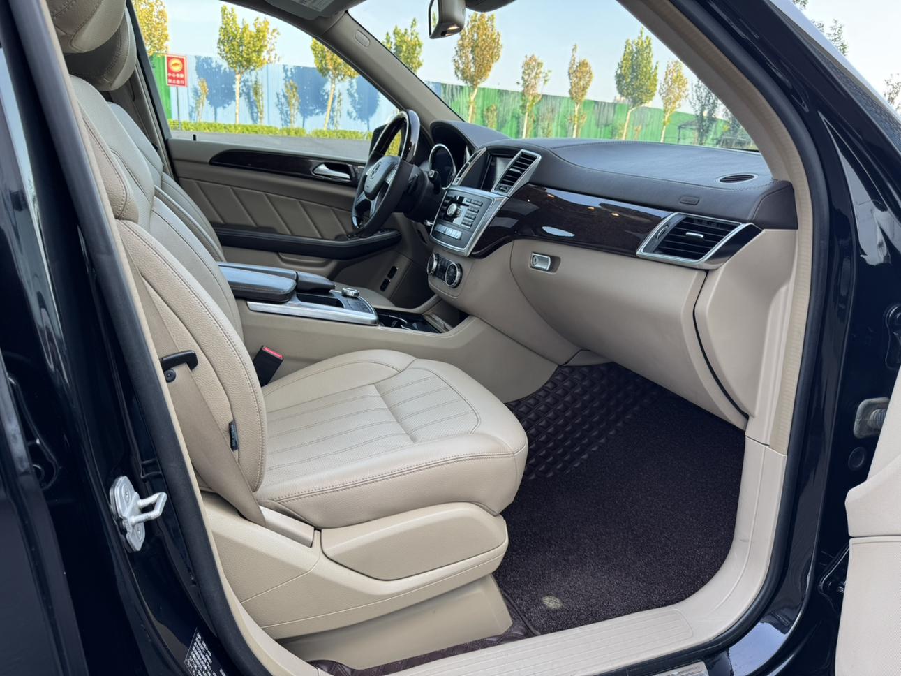 Mercedes-Benz GL 2016 thumb 6