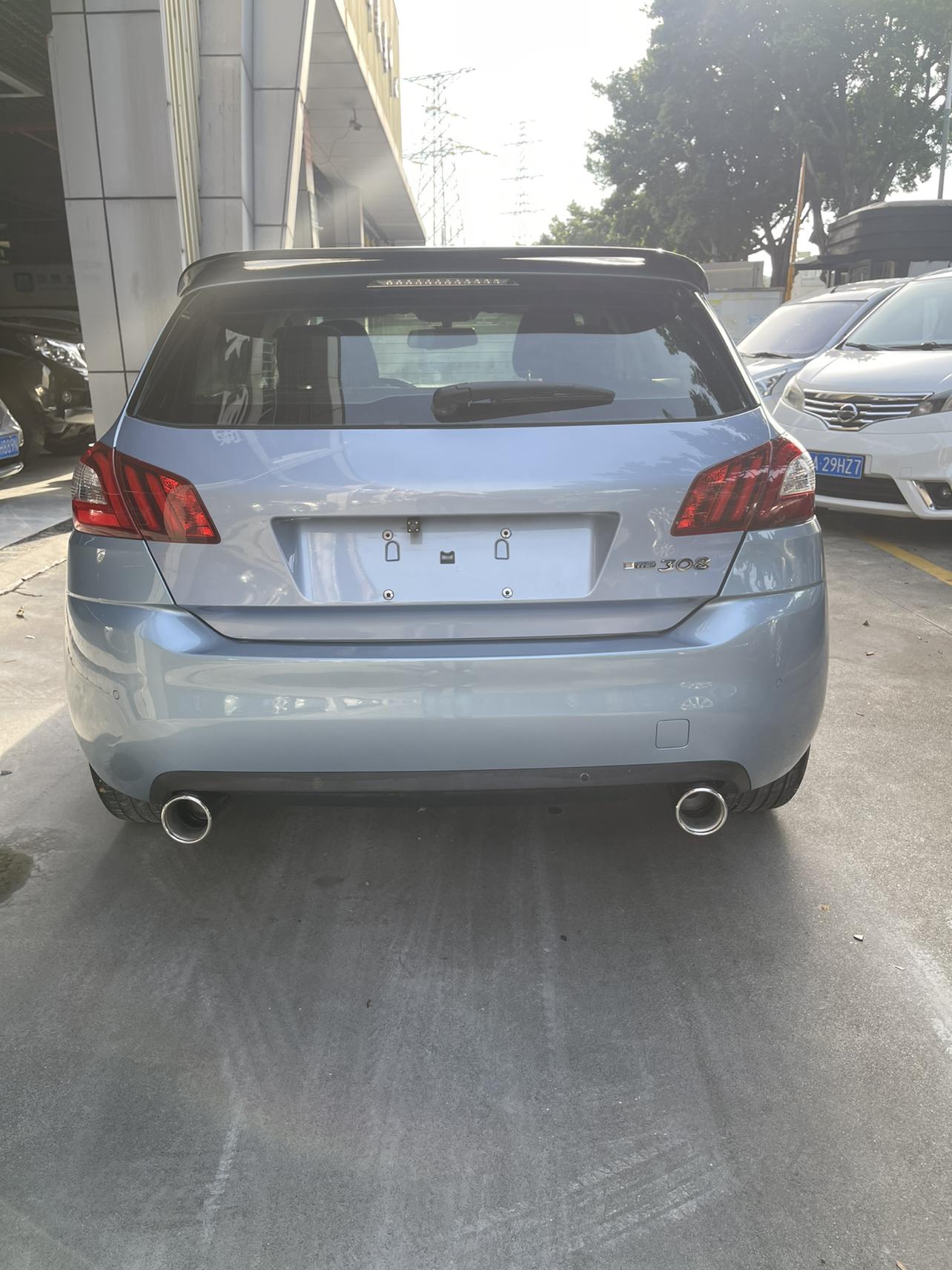 Peugeot 308 2016 thumb 3