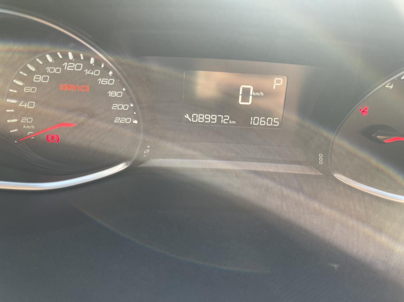 Peugeot 308 2016 thumb 8