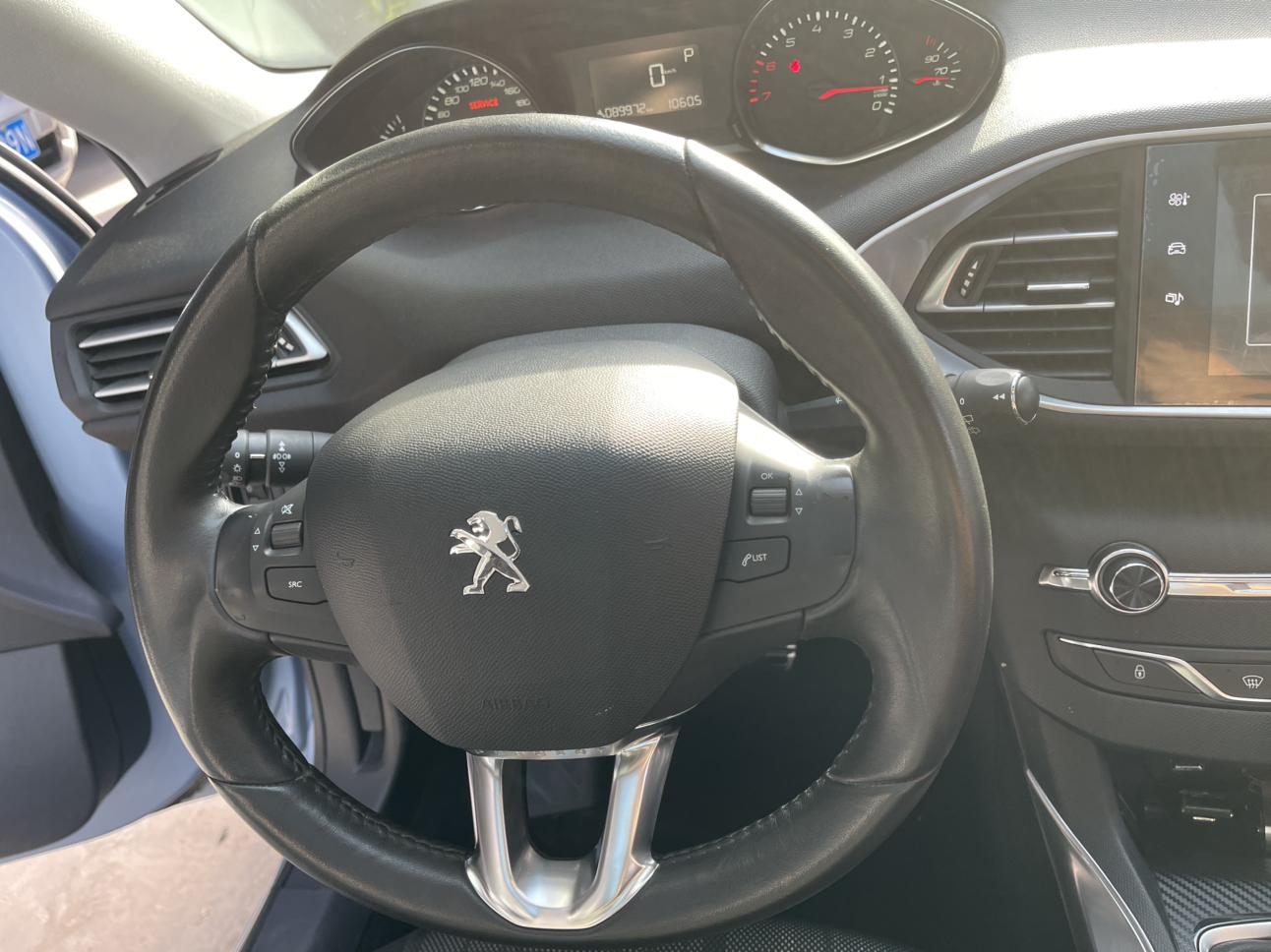 Peugeot 308 2016 thumb 9