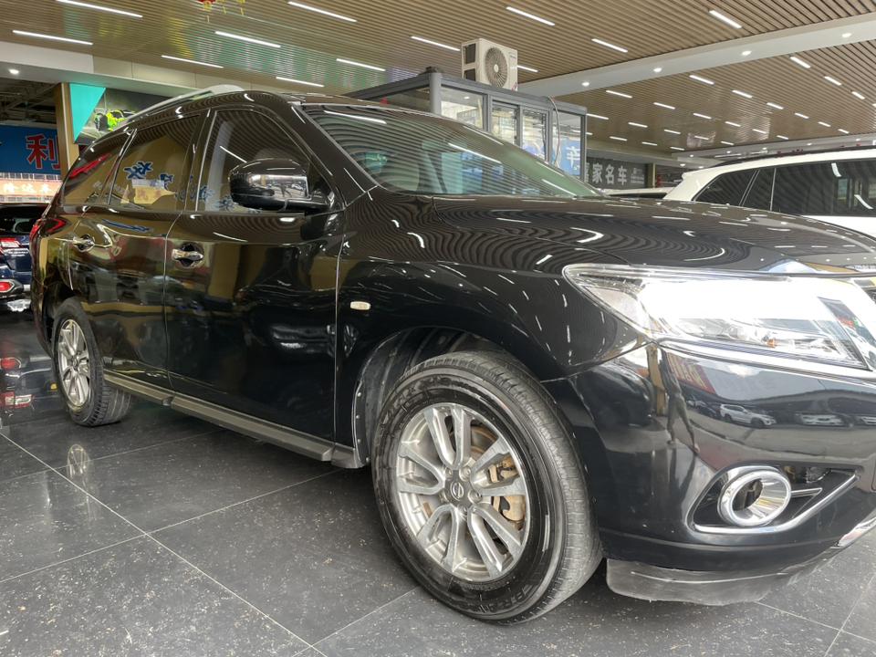 Nissan Pathfinder 2019 thumb 3