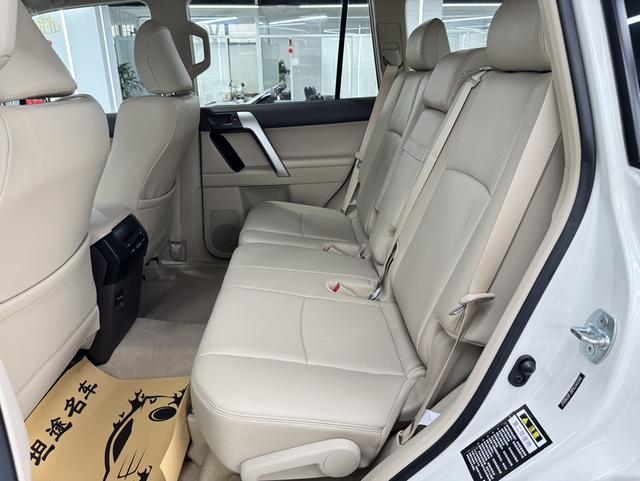 Toyota Land Cruiser Prado 2023 thumb 5