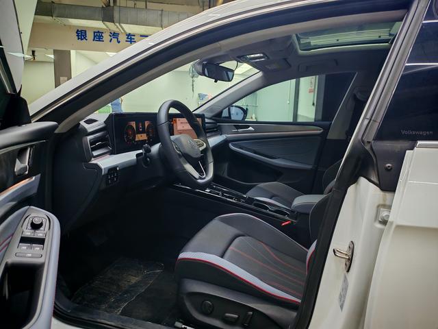 Volkswagen Lamando 2024 thumb 2