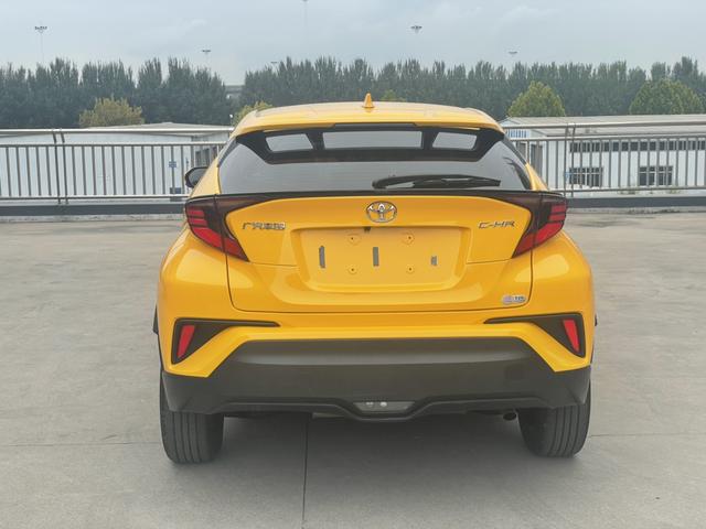 Toyota C-HR 2021 thumb 2