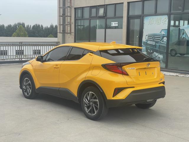 Toyota C-HR 2021 thumb 3
