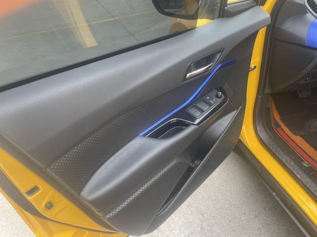 Toyota C-HR 2021 thumb 11
