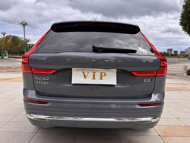 Volvo XC60 2023 thumb 5