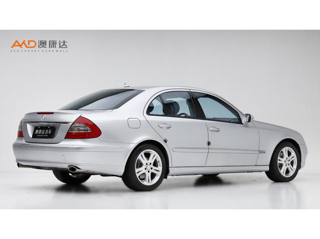 Mercedes-Benz E-Class 2009 thumb 2