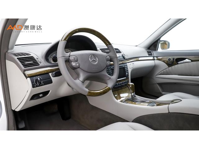 Mercedes-Benz E-Class 2009 thumb 5