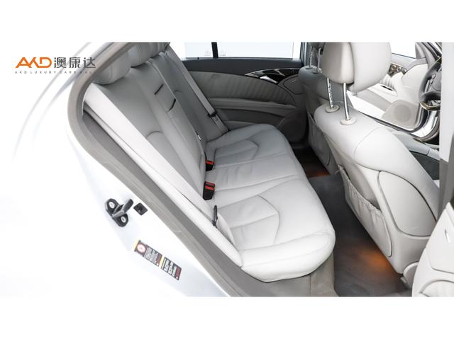 Mercedes-Benz E-Class 2009 thumb 6