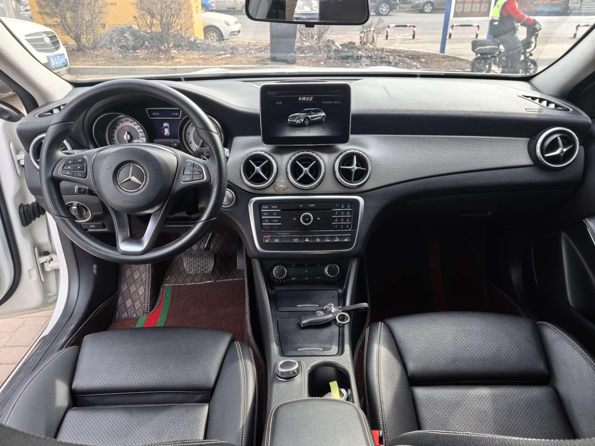 Mercedes-Benz GLA 2016 thumb 7