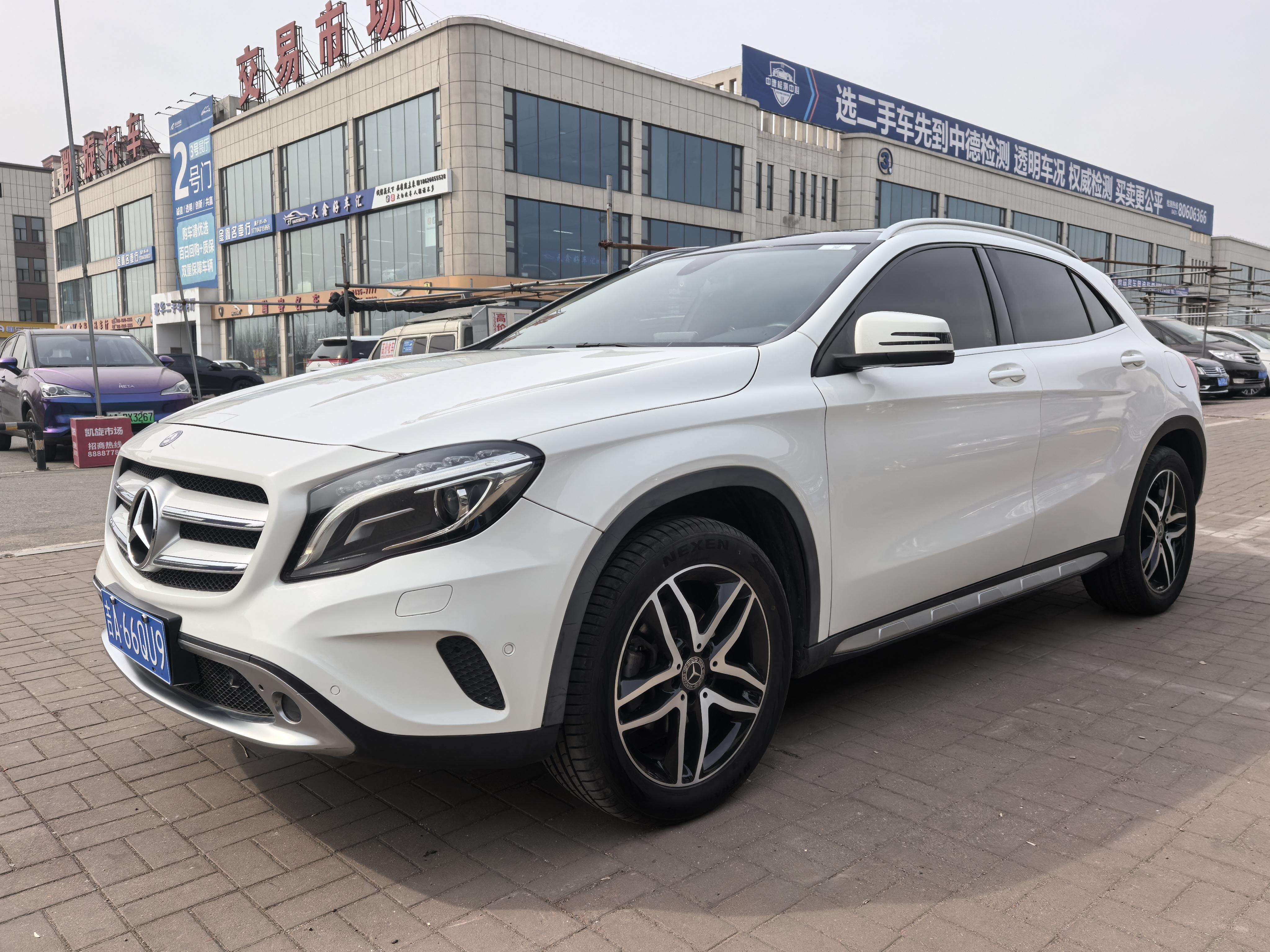 Mercedes-Benz GLA 2016 thumb 11