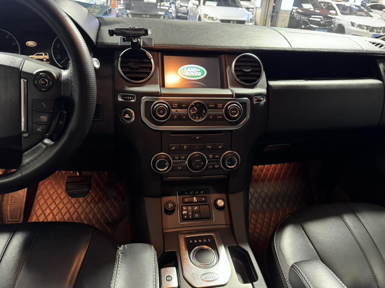 Land Rover Discovery 2016 thumb 10