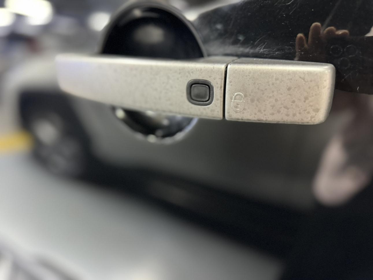 Land Rover Discovery 2016 thumb 12