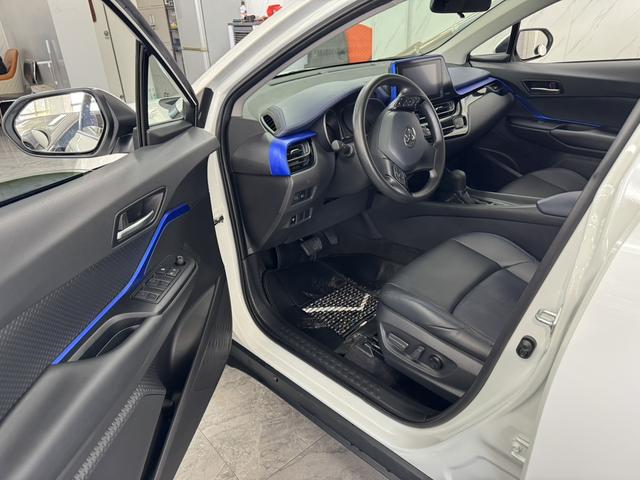 Toyota C-HR 2022 thumb 4
