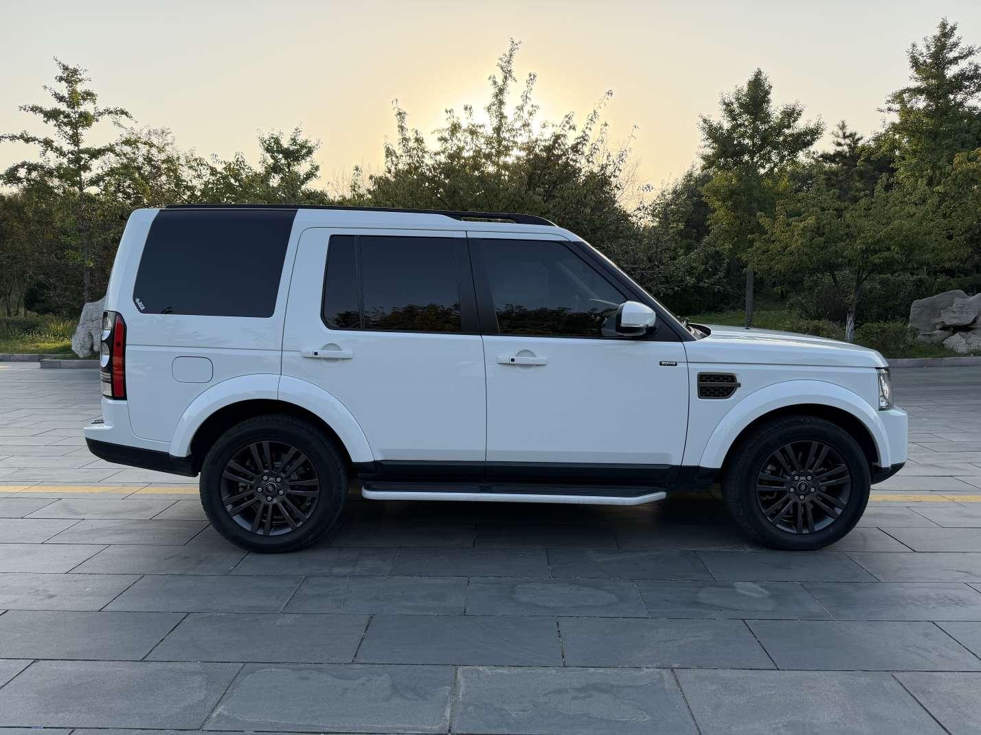 Land Rover Discovery 2016 thumb 6