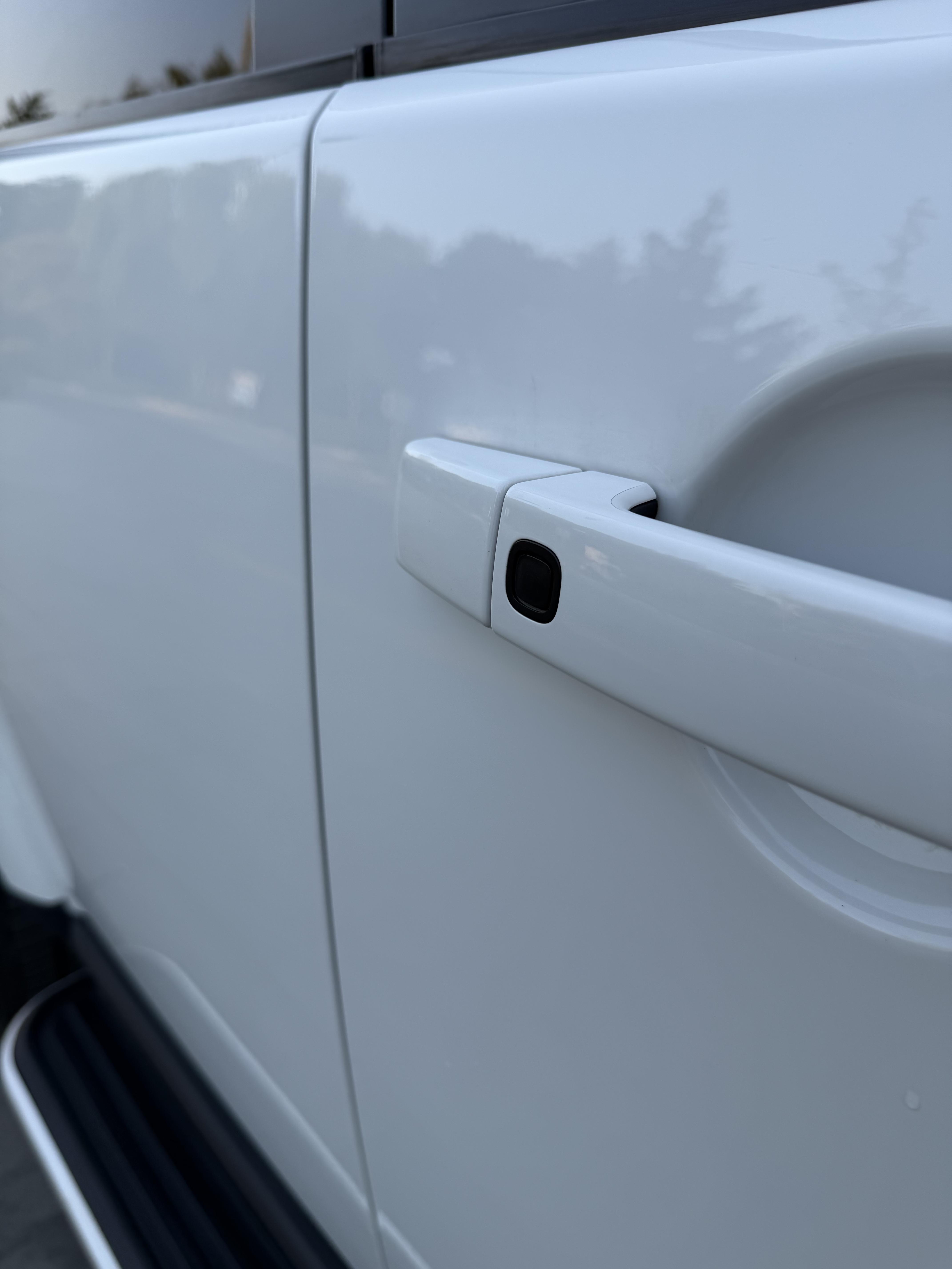 Land Rover Discovery 2016 thumb 12