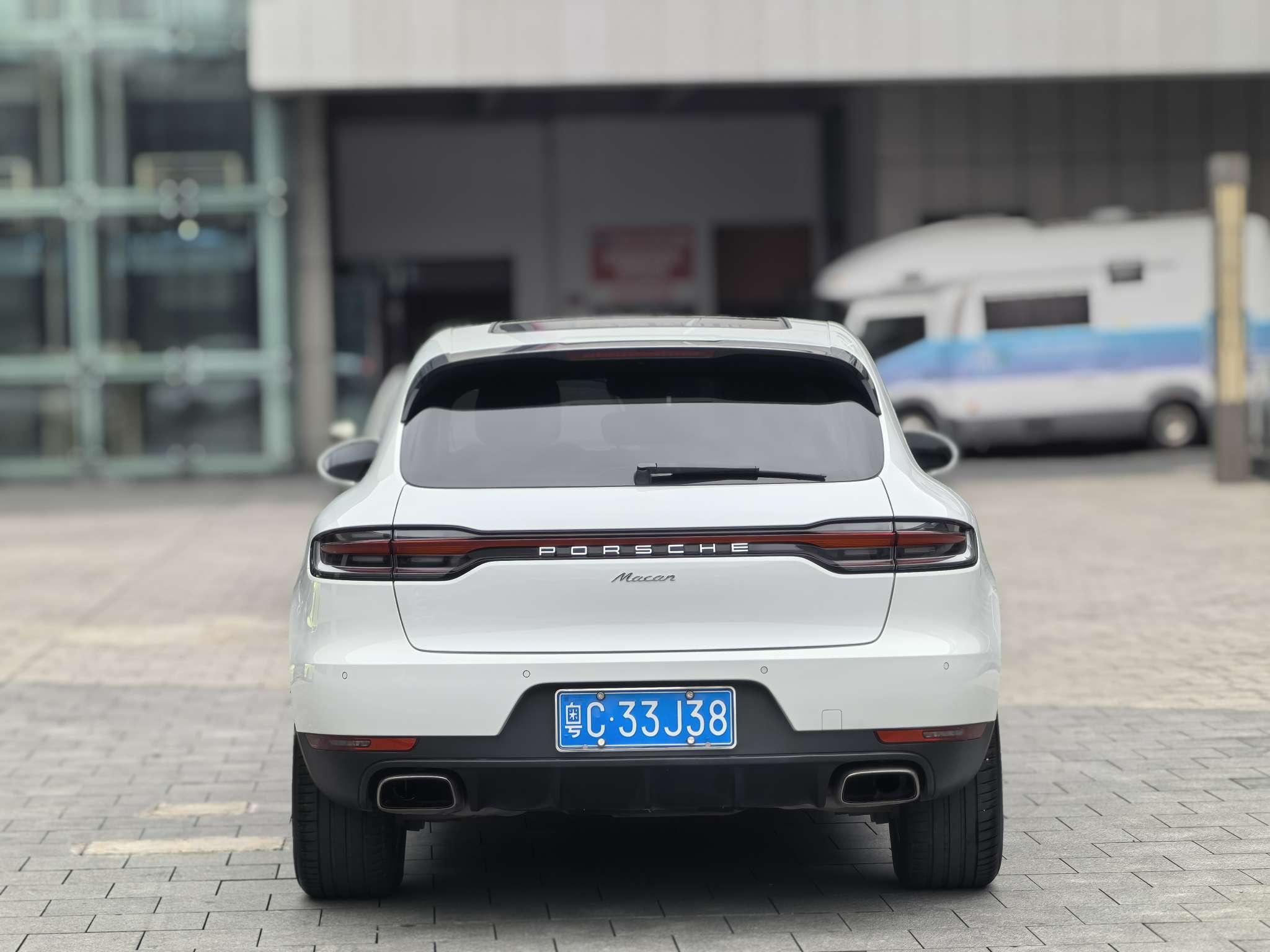 Porsche Macan 2019 thumb 3