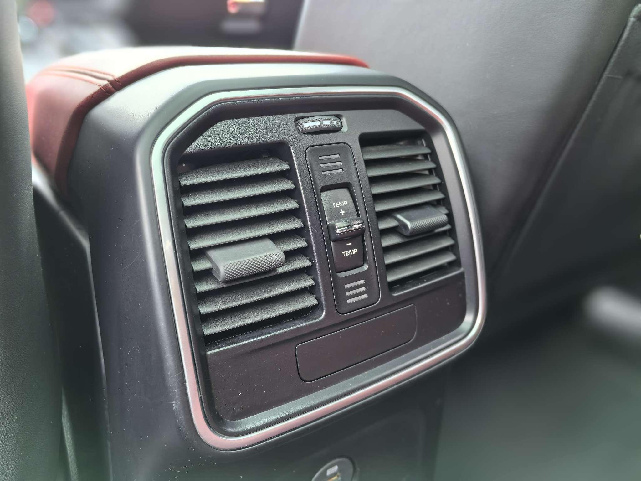 Porsche Macan 2019 thumb 4