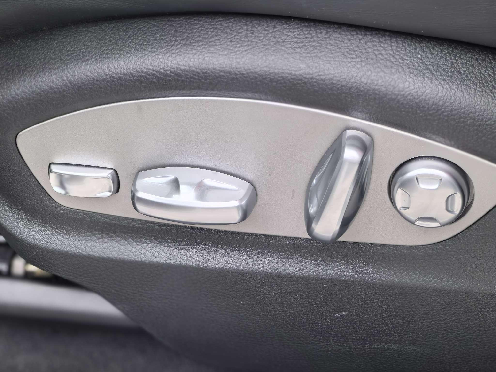 Porsche Macan 2019 thumb 6