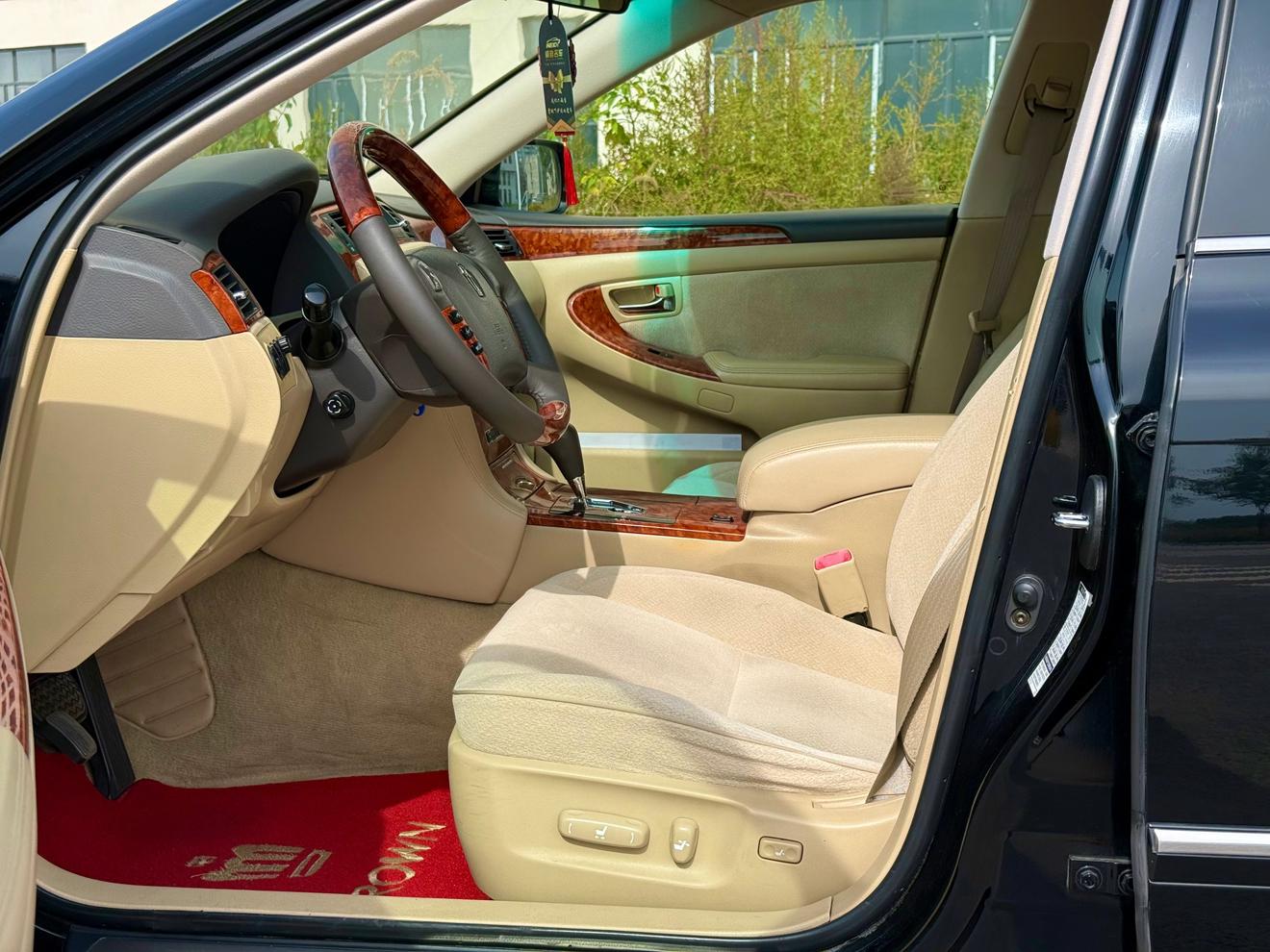 Toyota Crown 2006 thumb 6