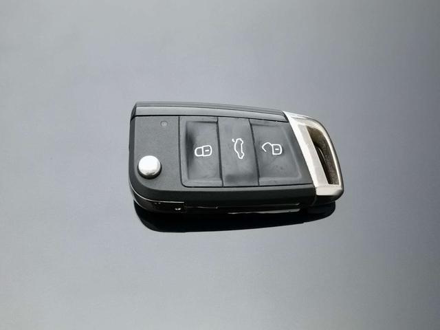 Volkswagen Passat 2019 thumb 3