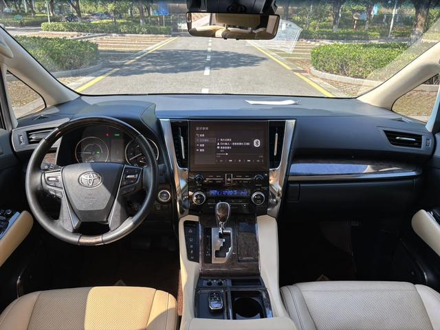 Toyota Vellfire 2023 thumb 5