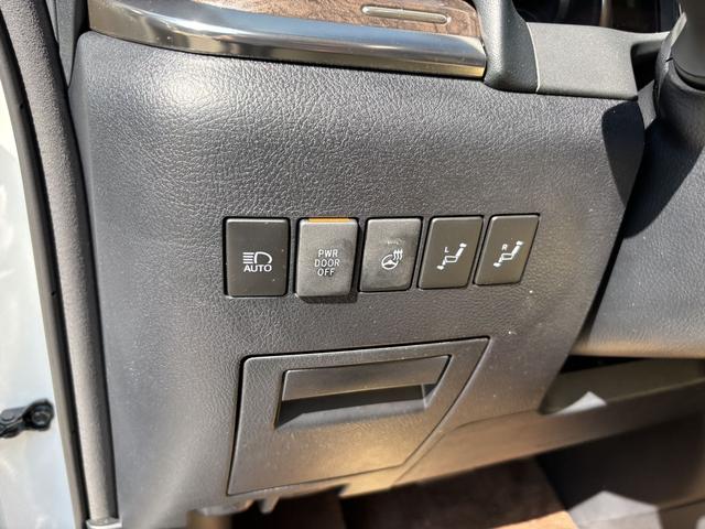 Toyota Vellfire 2023 thumb 10