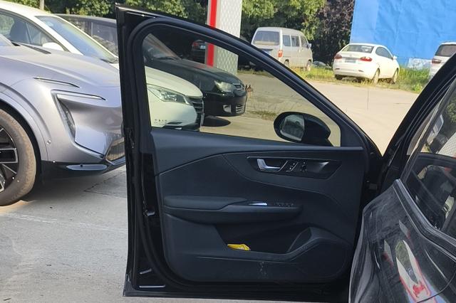 Hongqi E-QM5 2021 thumb 5