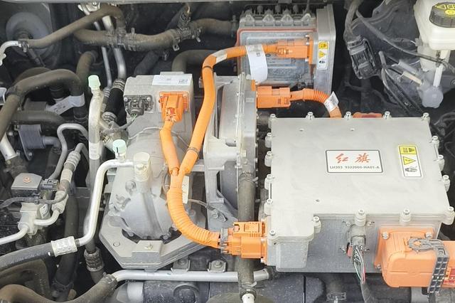 Hongqi E-QM5 2021 thumb 10