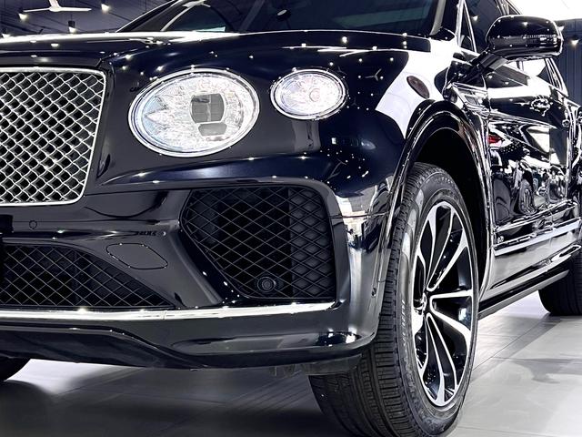 Bentley Bentayga 2021 thumb 9