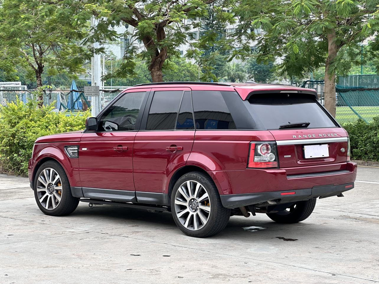 Land Rover Range Rover Sport 2013 thumb 2