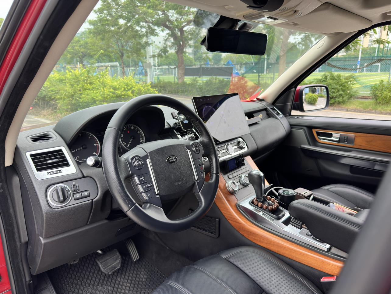 Land Rover Range Rover Sport 2013 thumb 12