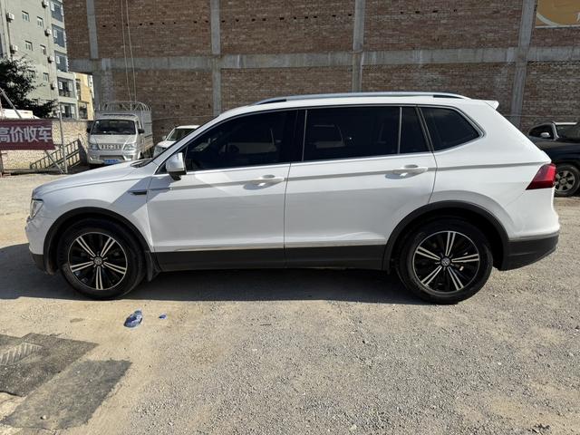 Volkswagen Tiguan 2019 thumb 5