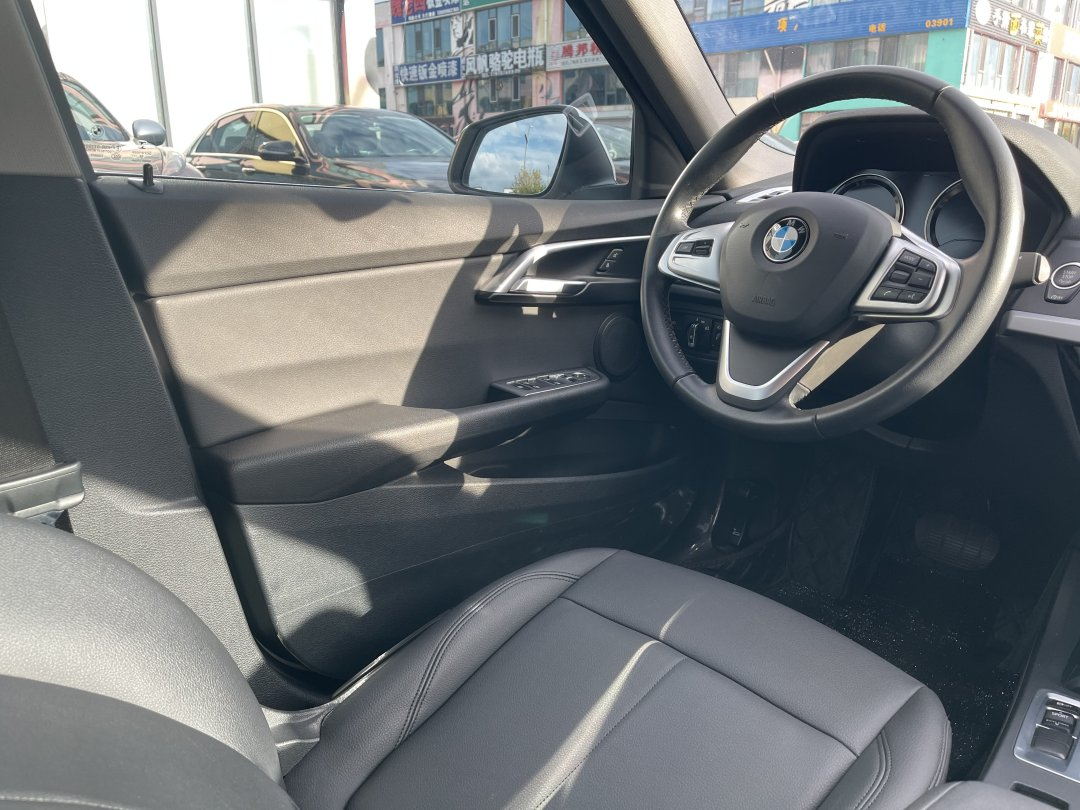 BMW 1 серии 2019 thumb 9