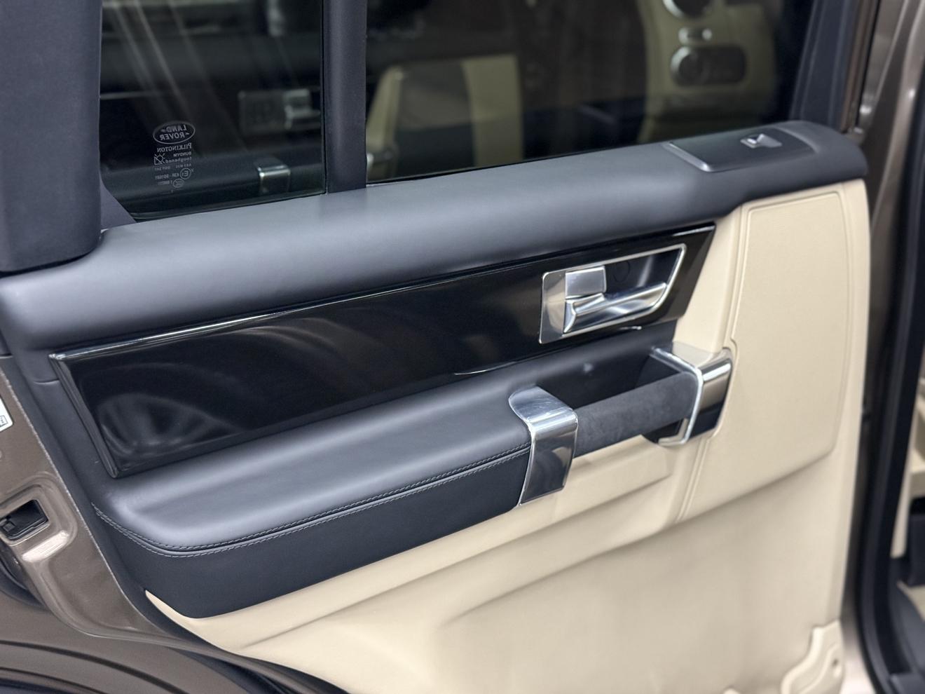 Land Rover Discovery 2012 thumb 7