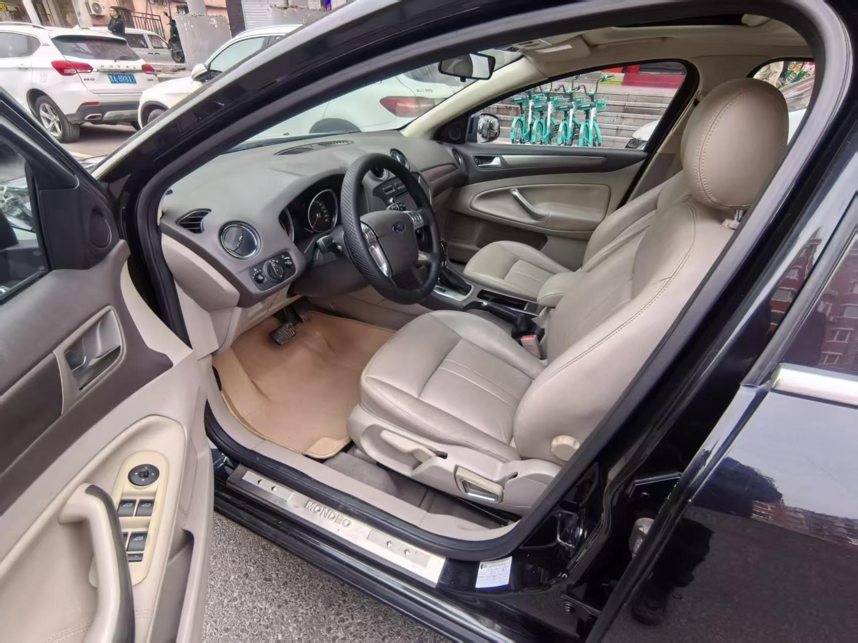Ford Mondeo 2012 thumb 6