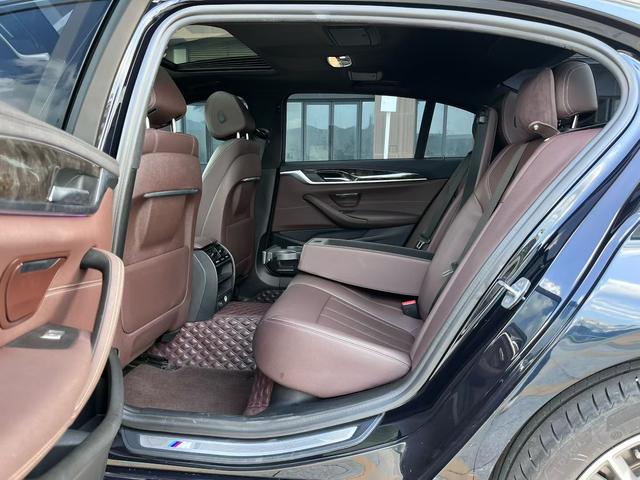 BMW 5 серии 2019 thumb 6