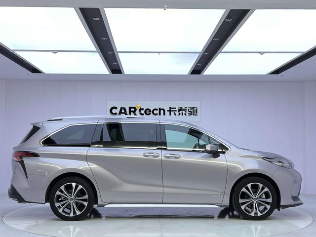 Toyota Granvia 2023 thumb 3