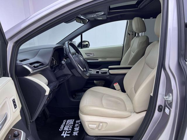 Toyota Granvia 2023 thumb 12