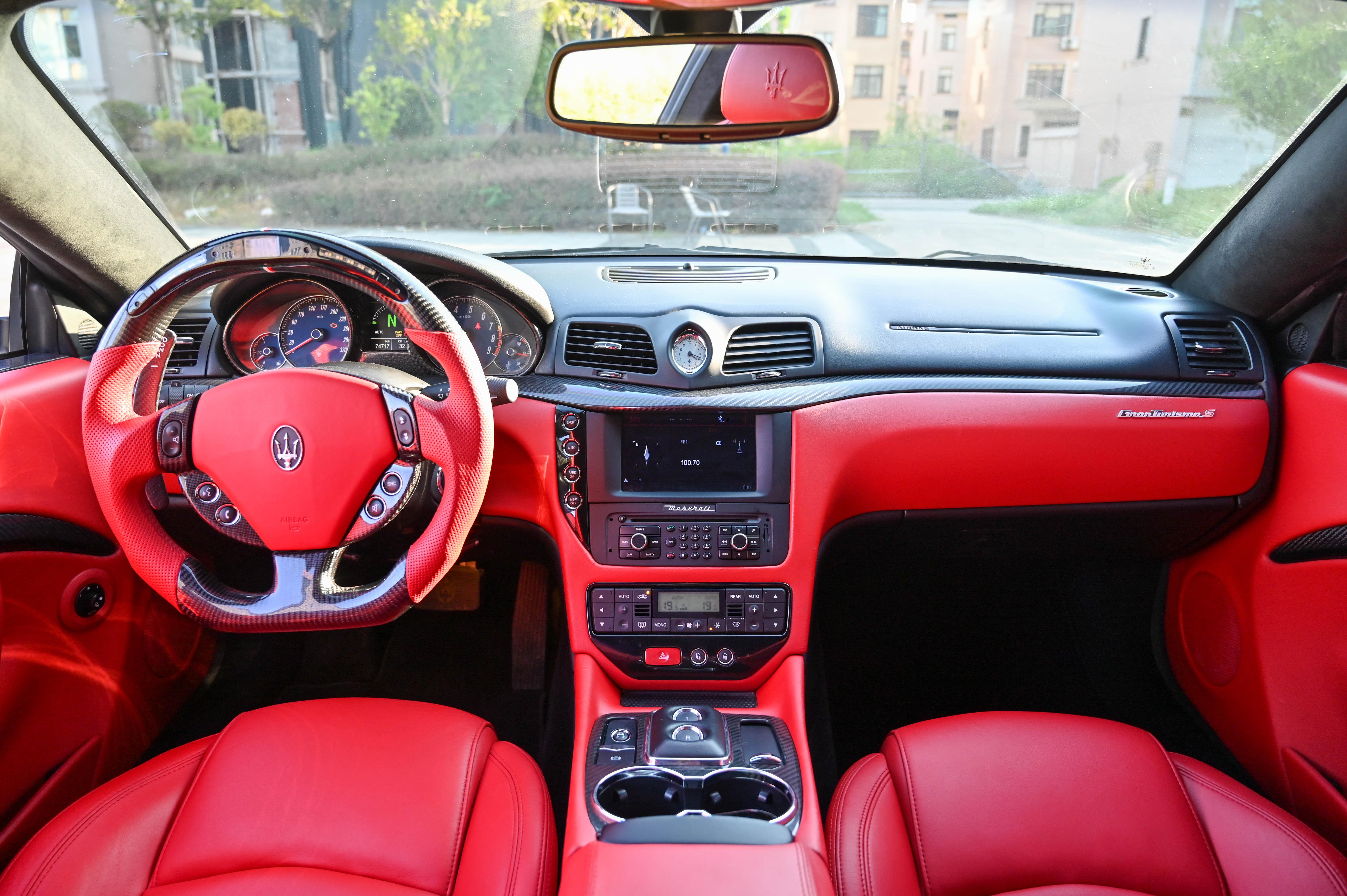 Maserati GranTurismo 2011 thumb 8